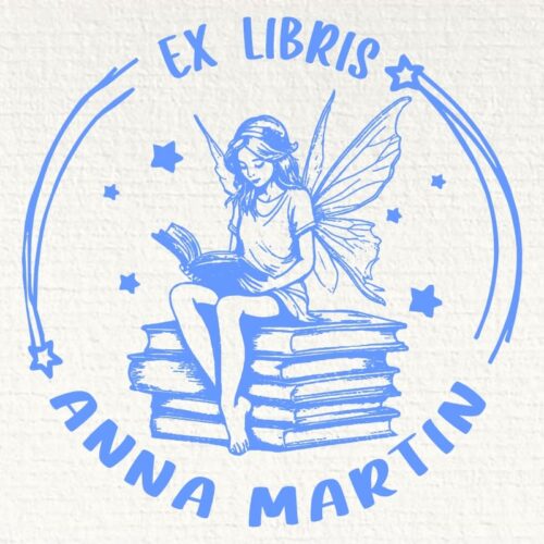 Sello ex libris hada sobre libros